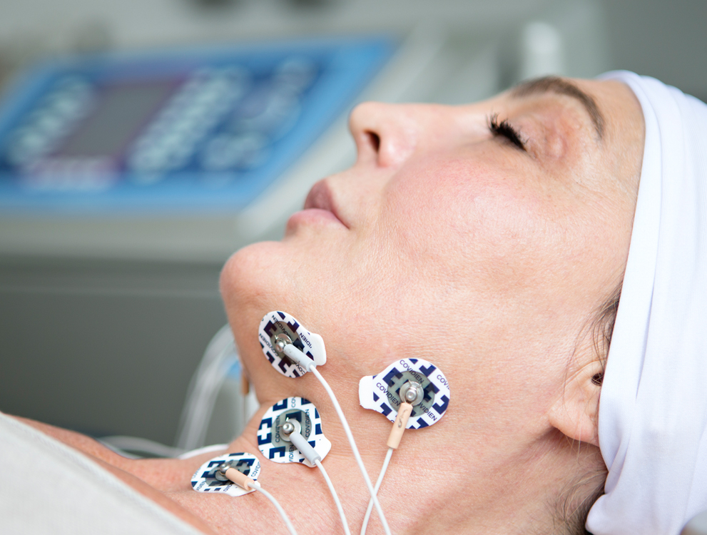 Mobile Ansicht: Themenbild von Hautverjüngung und Straffung