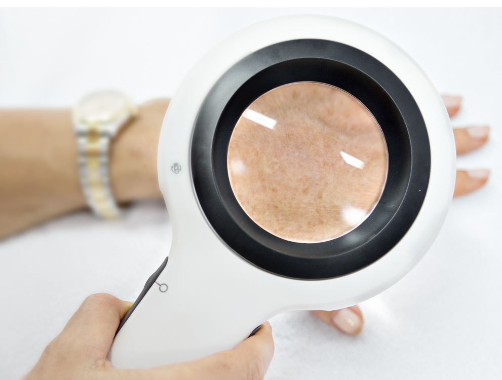 Mobile Ansicht: Themenbild von Haut und Haaren